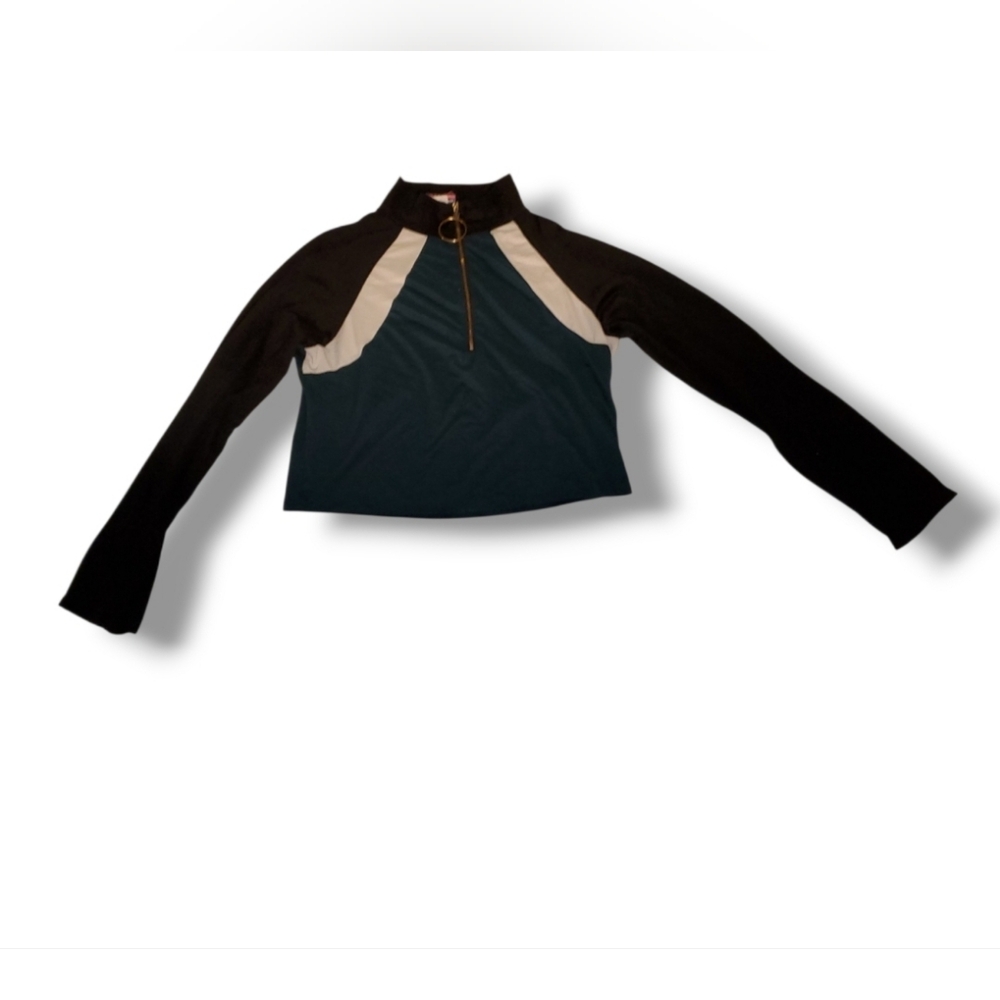 Discreet Black, White, and Teal Crop Top